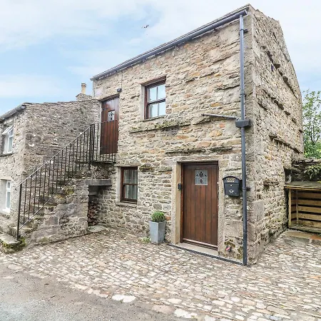 Heugh Barn * Thwaite